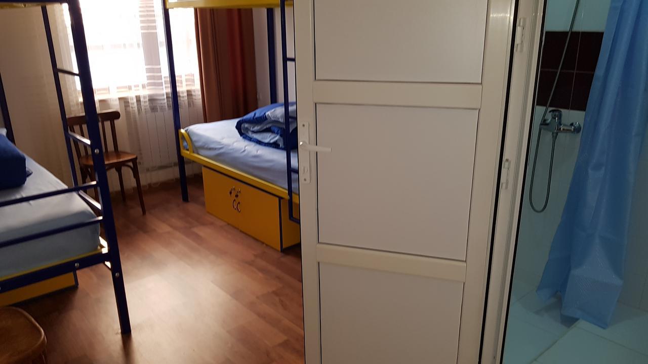 Shat Lav Hostel Erevan Exterior foto