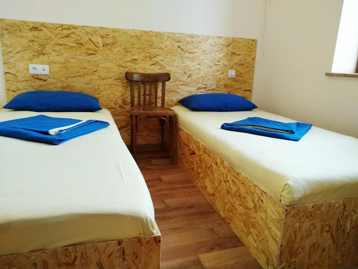 Shat Lav Hostel Erevan Exterior foto
