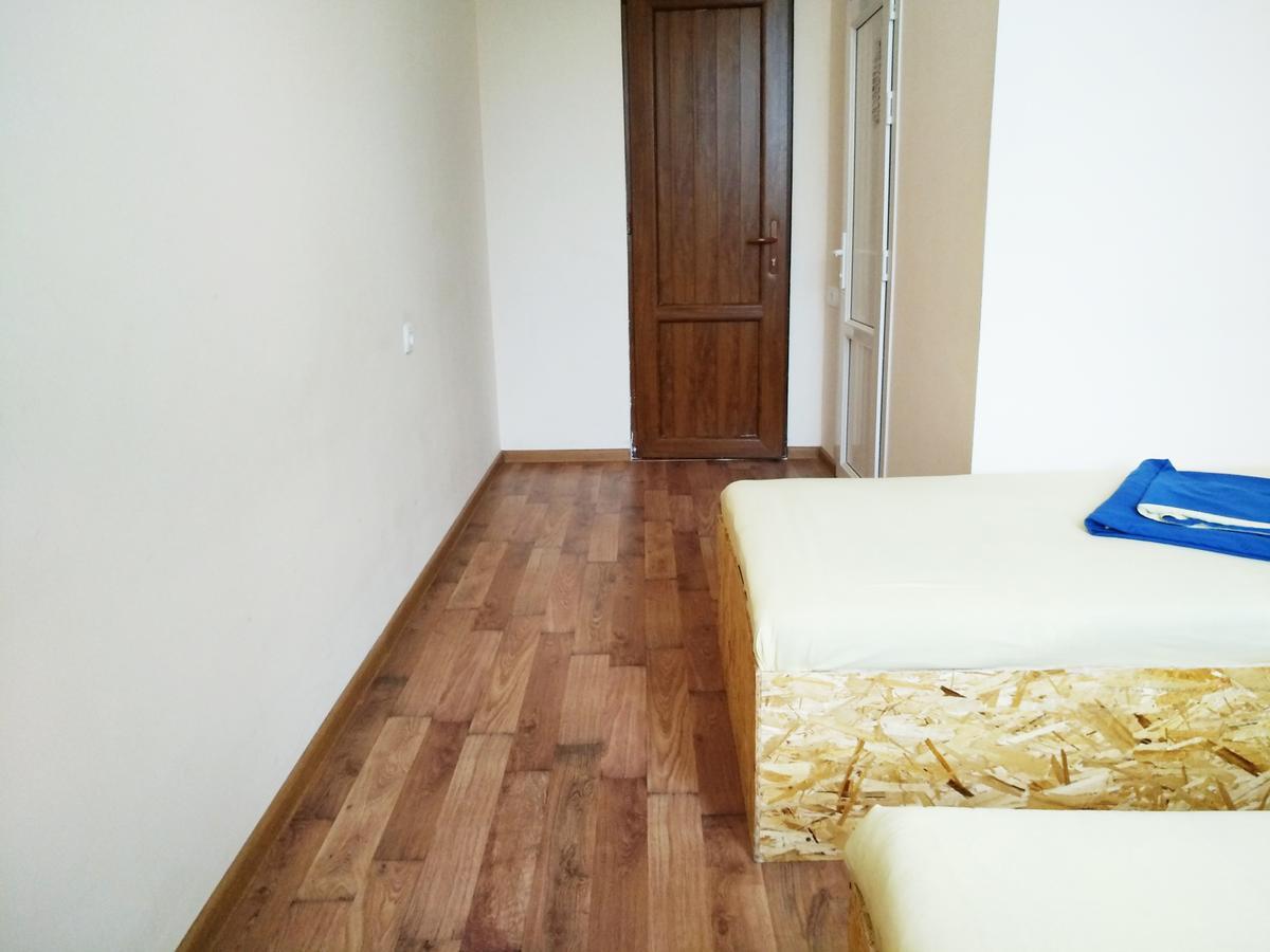 Shat Lav Hostel Erevan Exterior foto