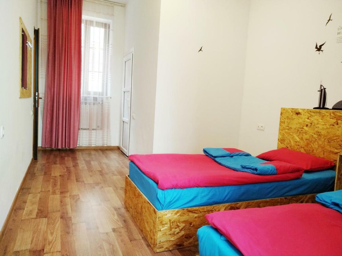 Shat Lav Hostel Erevan Exterior foto